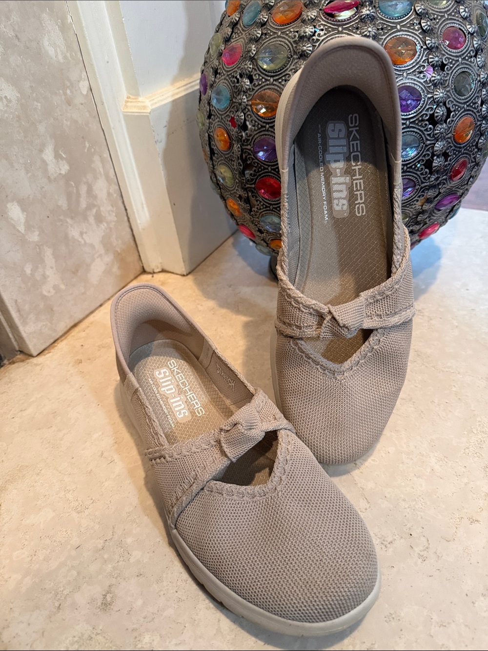 Skechers Slip-Ons ladies' Knit Casual Shoes - Taupe size 8.5
